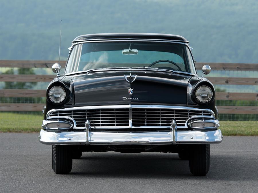  Ford Fairlane Club Sedan 1956 года  (фото 5 из 18)